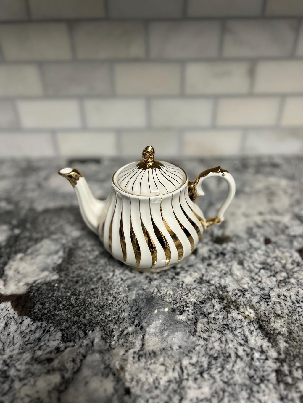 Sadler Mid Century Vintage Teapot w/Cream Gold Swirls Stripes
