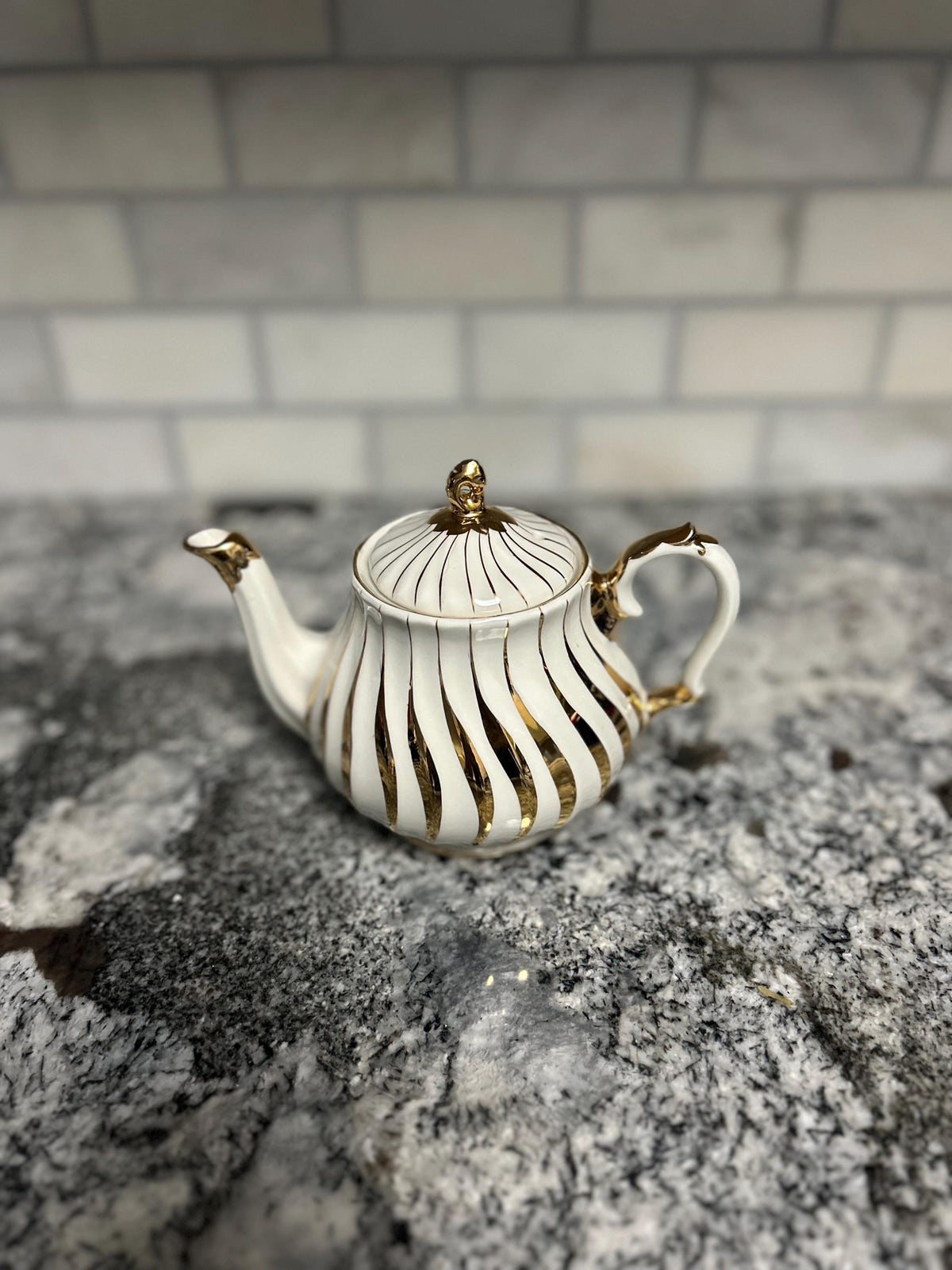 Sadler Mid Century Vintage Teapot w/Cream Gold Swirls Stripes