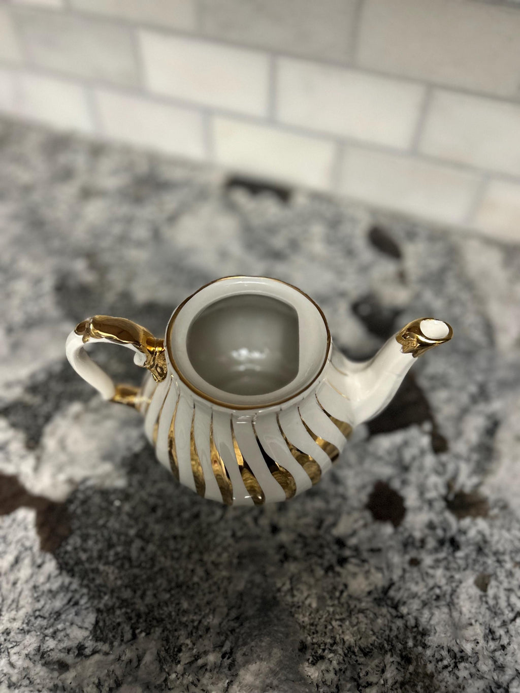 Sadler Mid Century Vintage Teapot w/Cream Gold Swirls Stripes