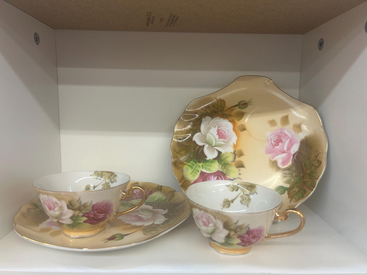 Lefton Tea/Snack Plate with Tea cups Set
